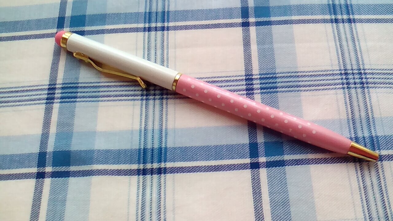 １００均ダイソーのタッチペンがかなり使えてついでにボールペンもぬるぬると書きやすいのでお気に入りです ちょっとお得に暮らしたい