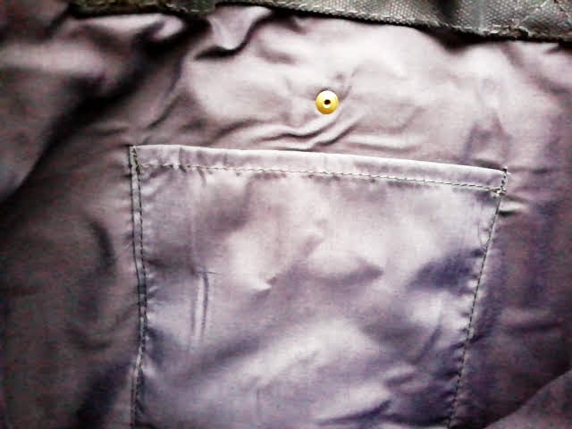 ニトリのマルチポケット トートバッグ S ネイビーの内ポケット