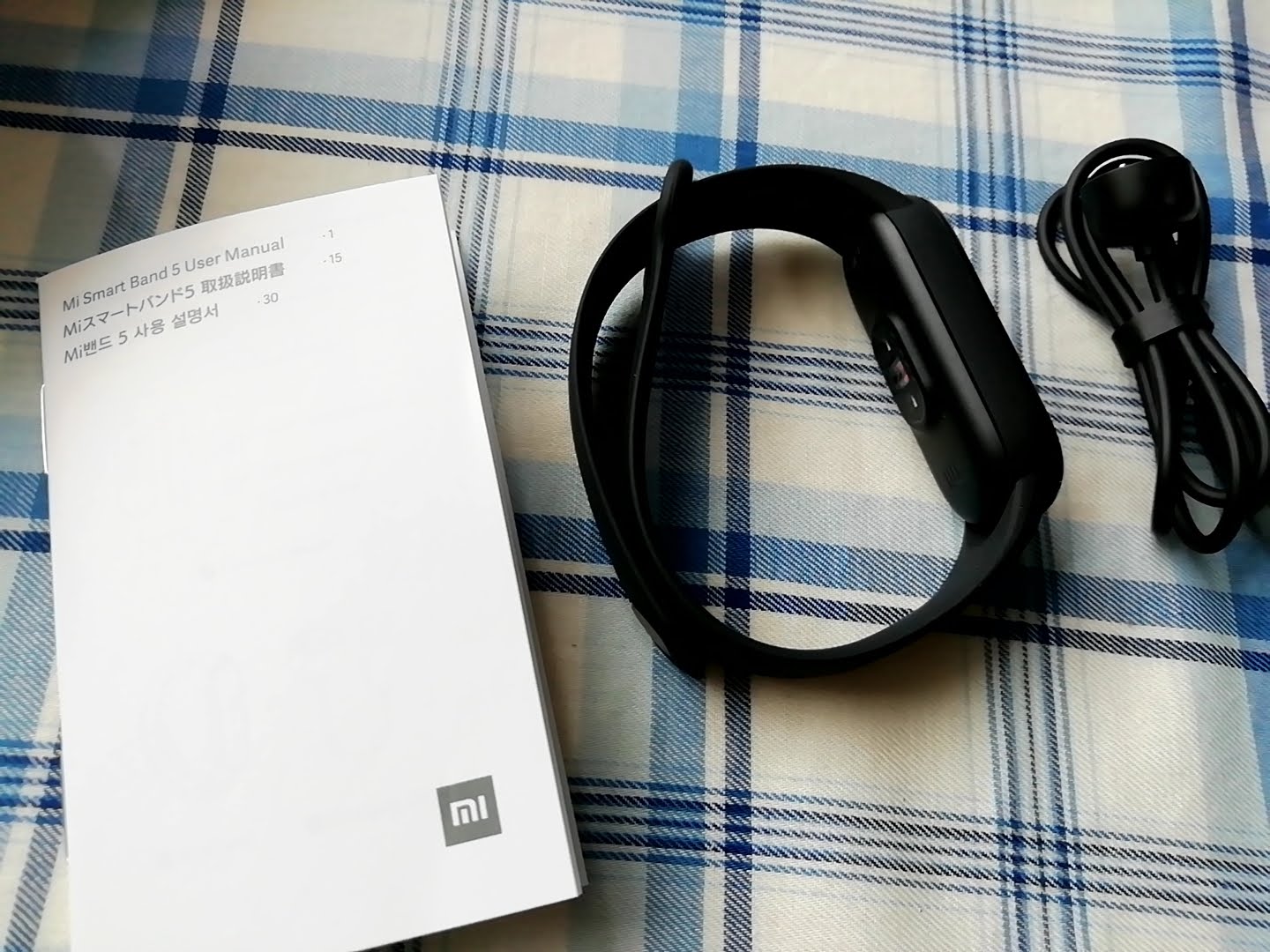 Xiaomi Miスマートバンド5の付属品