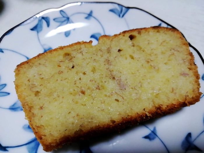 100均ダイソーのアルミパウンドケーキ型で焼いたパウンドケーキ